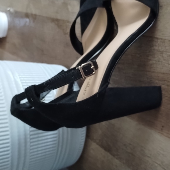 Express thick heel haux suede heels with shiner heel and ankle strap enclosure - Picture 4 of 8